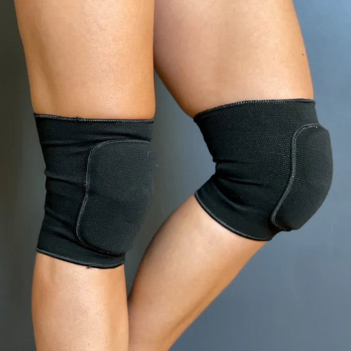 Dance knee pads with cushioned protection