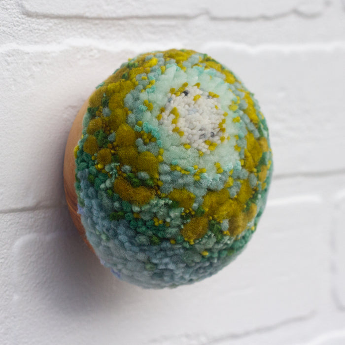Midi Puff in Olive Wood Frame | Lichen