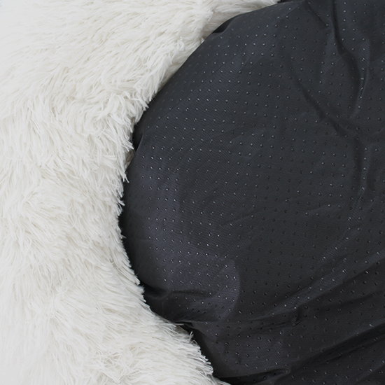 Close-up of the U&C Fur Bed (Petite) in white